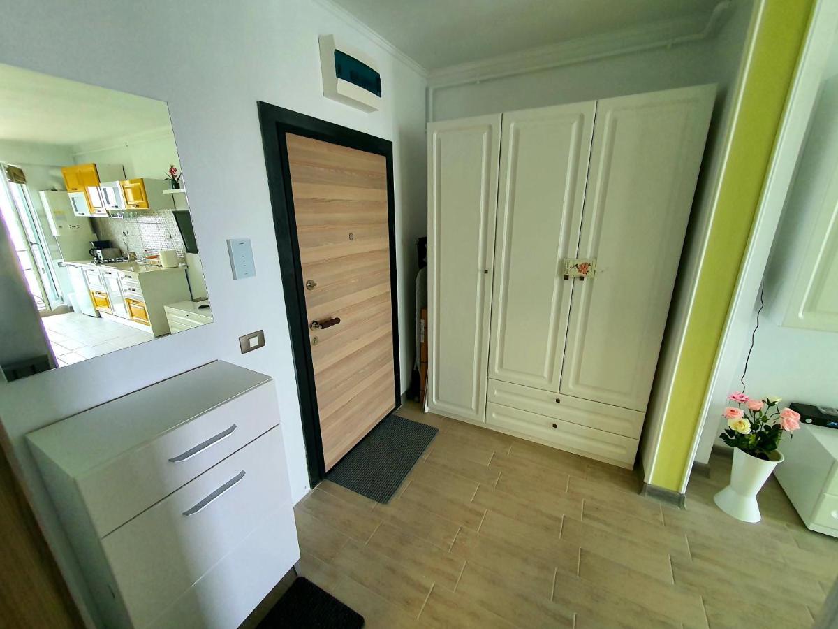 Alezzi Majestic Apartments 97 Нэводари Экстерьер фото