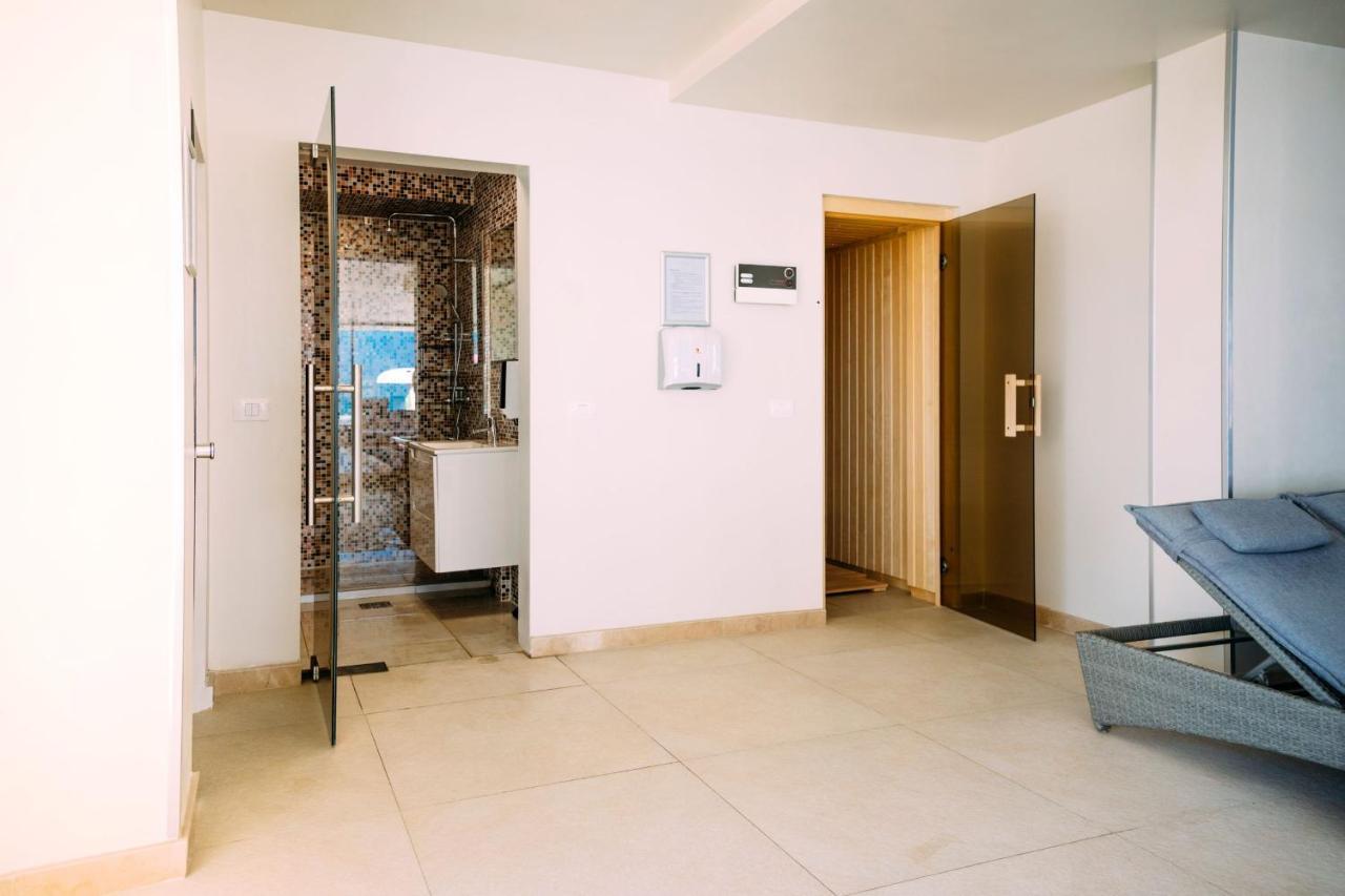Alezzi Majestic Apartments 97 Нэводари Экстерьер фото